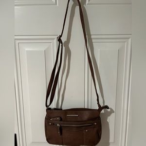 Jaclyn Smith Ladies Brown Shoulder Handbag 9.5" W x 7" H x 3" D New Condition.